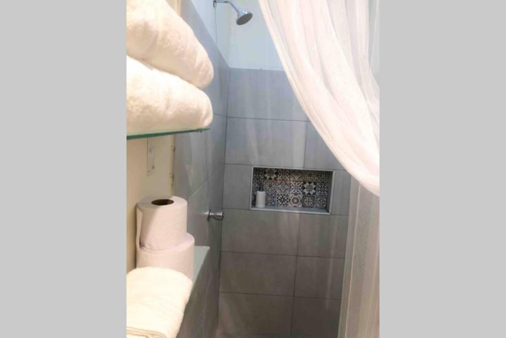Great Location ! 4 Bedroom Home In The Heart Of Cartagena ภายนอก รูปภาพ